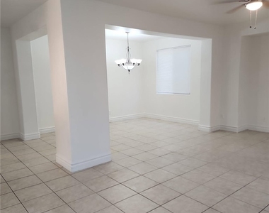9662 Ziegler Avenue - Photo Thumbnail 4