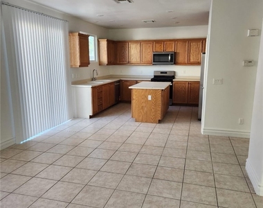 9662 Ziegler Avenue - Photo Thumbnail 24