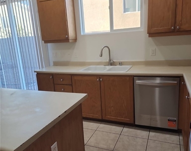9662 Ziegler Avenue - Photo Thumbnail 10