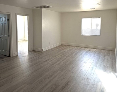 9662 Ziegler Avenue - Photo Thumbnail 26