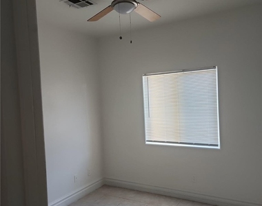 9662 Ziegler Avenue - Photo Thumbnail 13