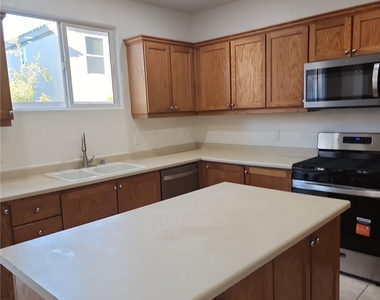 9662 Ziegler Avenue - Photo Thumbnail 12