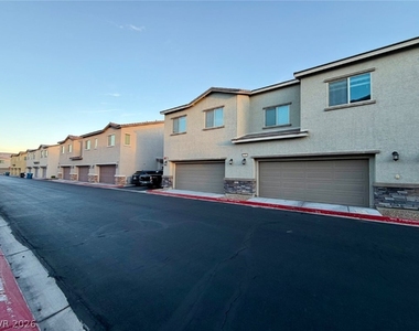 771 Estate Country Avenue - Photo Thumbnail 54