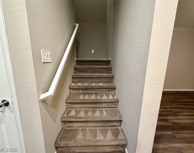771 Estate Country Avenue - Photo Thumbnail 21