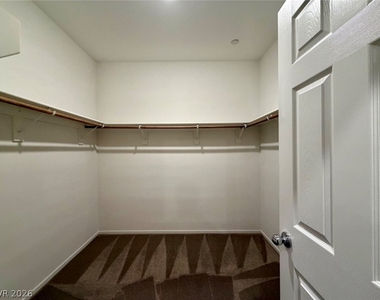 771 Estate Country Avenue - Photo Thumbnail 35