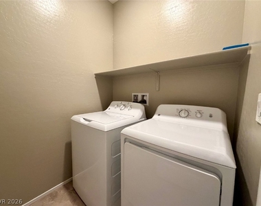 771 Estate Country Avenue - Photo Thumbnail 37