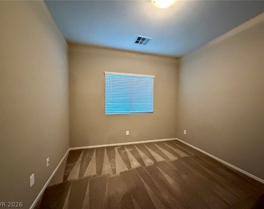771 Estate Country Avenue - Photo Thumbnail 39