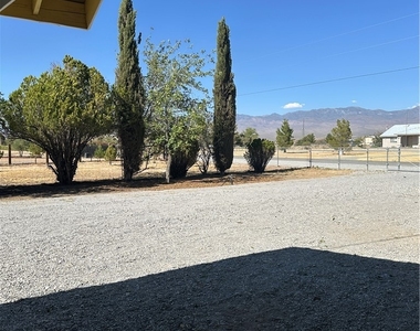 2590 N Murphy Street - Photo Thumbnail 30