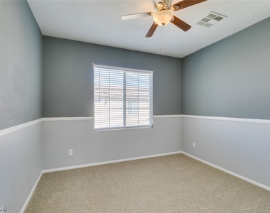 8365 Rygate Avenue - Photo Thumbnail 12