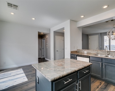 8365 Rygate Avenue - Photo Thumbnail 8