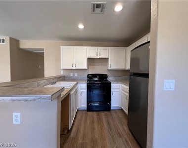2982 Juniper Hills Boulevard - Photo Thumbnail 10