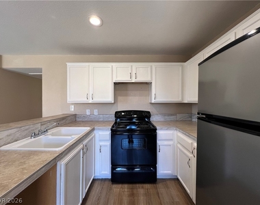 2982 Juniper Hills Boulevard - Photo Thumbnail 9