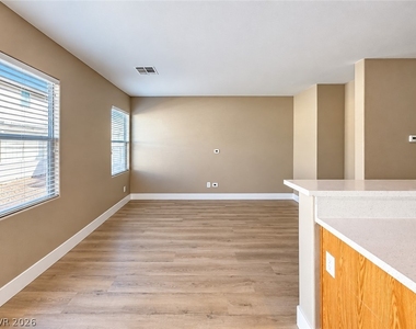 8432 Viansa Loma Avenue - Photo Thumbnail 1