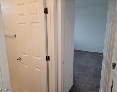 6088 Rose Springs Avenue - Photo Thumbnail 14