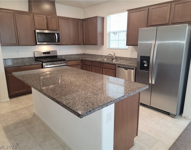 6088 Rose Springs Avenue - Photo Thumbnail 5