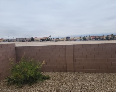 6088 Rose Springs Avenue - Photo Thumbnail 20