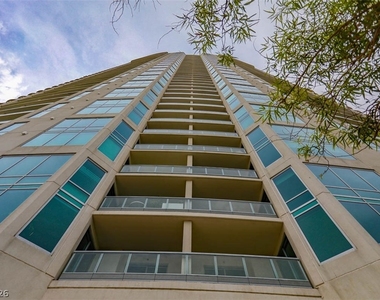 322 Karen Avenue - Photo Thumbnail 3