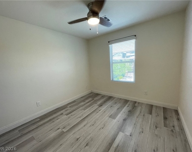 12524 Skylight View Street - Photo Thumbnail 8