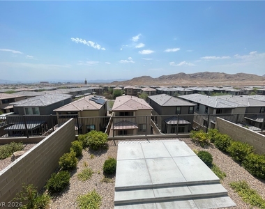 12524 Skylight View Street - Photo Thumbnail 10