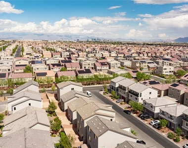 10027 Cooper Mountain Street - Photo Thumbnail 7