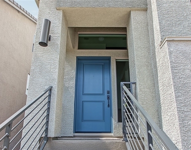 10027 Cooper Mountain Street - Photo Thumbnail 3