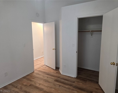 2517 Danborough Court - Photo Thumbnail 12