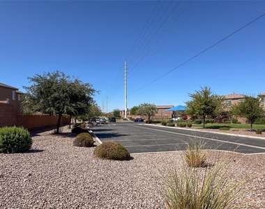 732 Rustic Desert Place - Photo Thumbnail 28