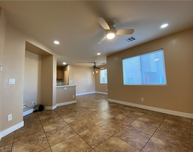 9212 Millikan Avenue - Photo Thumbnail 3