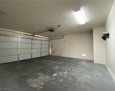 9212 Millikan Avenue - Photo Thumbnail 16