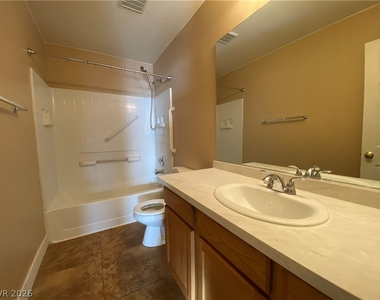 9212 Millikan Avenue - Photo Thumbnail 13