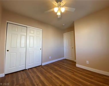 9212 Millikan Avenue - Photo Thumbnail 10