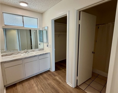 6361 Hummingbird Lane - Photo Thumbnail 8