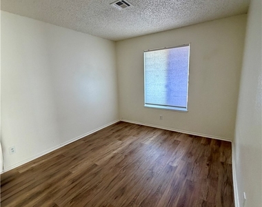 6361 Hummingbird Lane - Photo Thumbnail 13