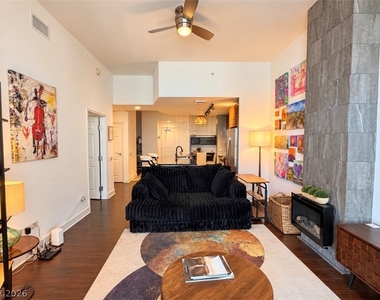 200 W Sahara Avenue - Photo Thumbnail 5
