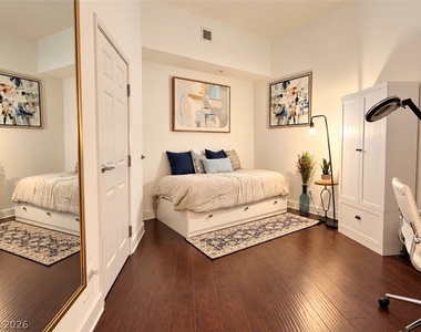 200 W Sahara Avenue - Photo Thumbnail 6