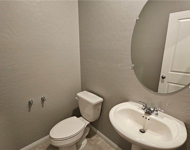 503 Granite Arch Street - Photo Thumbnail 6