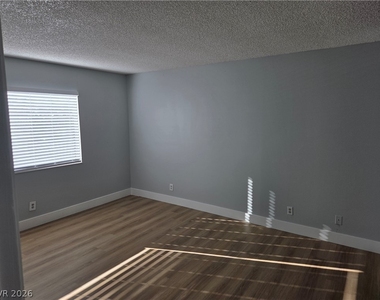 1405 Vegas Valley Drive - Photo Thumbnail 5