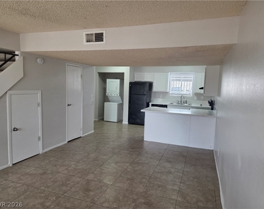 3505 Rio Robles Drive - Photo Thumbnail 7