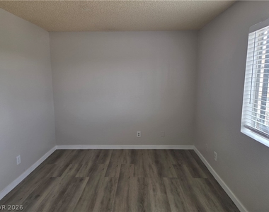 3505 Rio Robles Drive - Photo Thumbnail 15