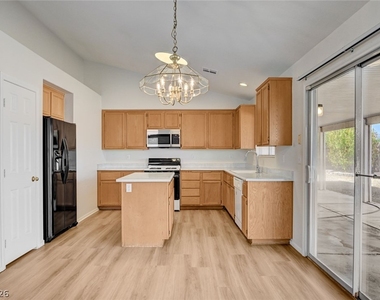 5016 Rancher Avenue - Photo Thumbnail 20