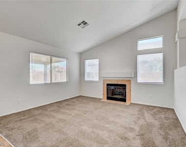 5016 Rancher Avenue - Photo Thumbnail 12