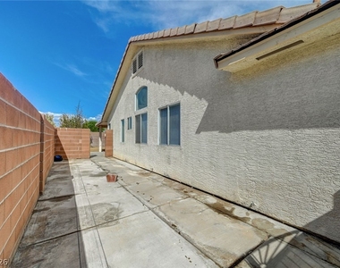 5016 Rancher Avenue - Photo Thumbnail 52