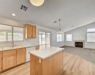 5016 Rancher Avenue - Photo Thumbnail 24