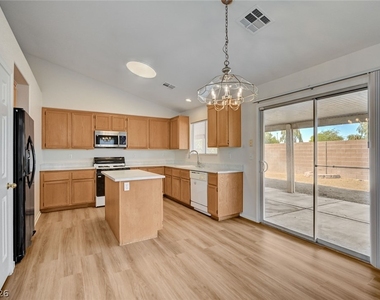 5016 Rancher Avenue - Photo Thumbnail 19