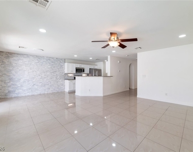 9632 Gatesville Avenue - Photo Thumbnail 5