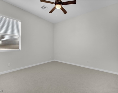 92 Ibiza Lake Drive - Photo Thumbnail 8