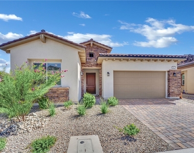 92 Ibiza Lake Drive - Photo Thumbnail 3
