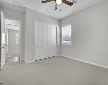 92 Ibiza Lake Drive - Photo Thumbnail 9
