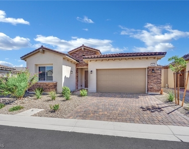 92 Ibiza Lake Drive - Photo Thumbnail 2