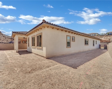 92 Ibiza Lake Drive - Photo Thumbnail 34